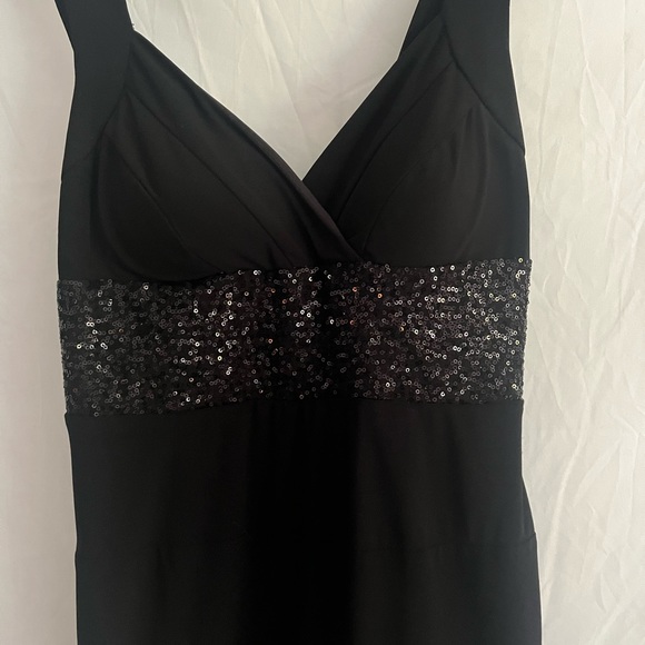 NWT Woman’s size 6 R & M Richards little black dress $24 - Picture 4 of 9